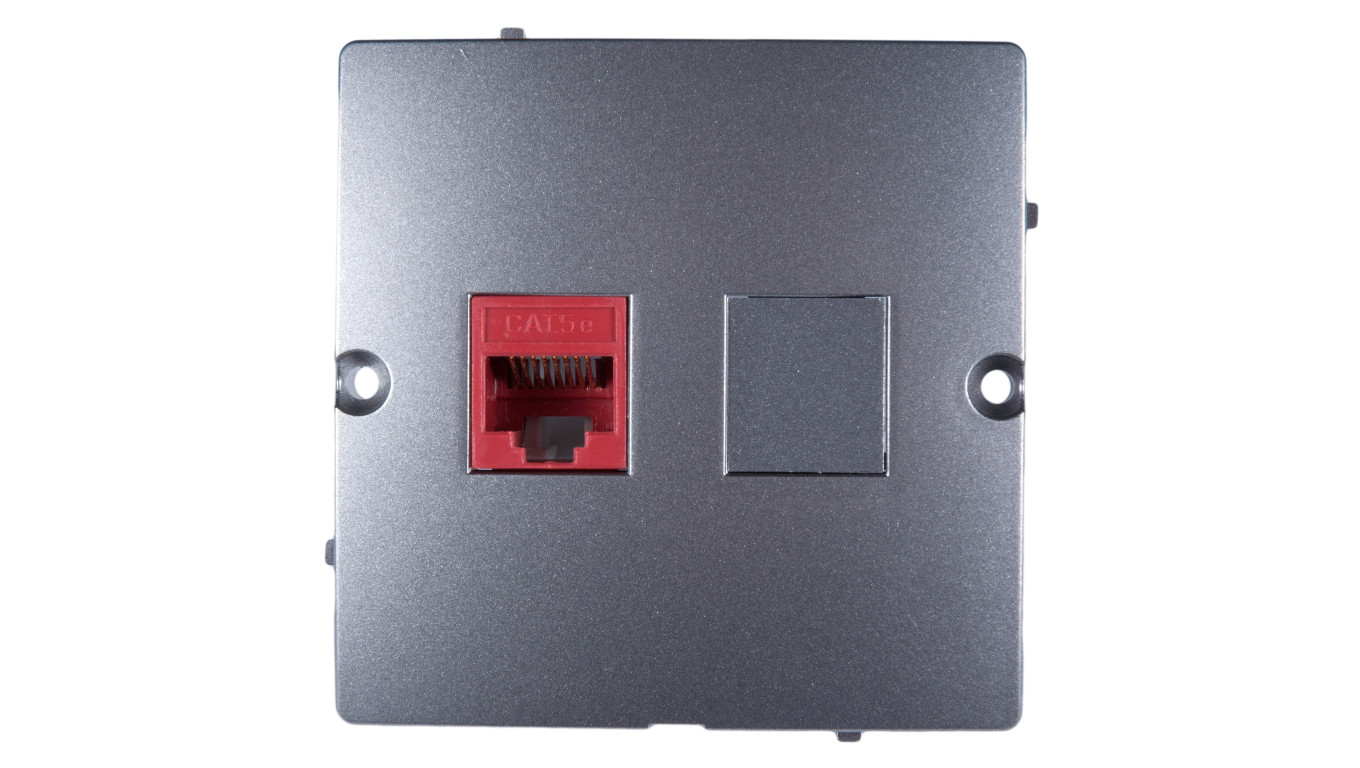 Simon Basic Gniazdo komputerowe pojedyncze RJ45 kat.5e stal inox BMF51.02/21