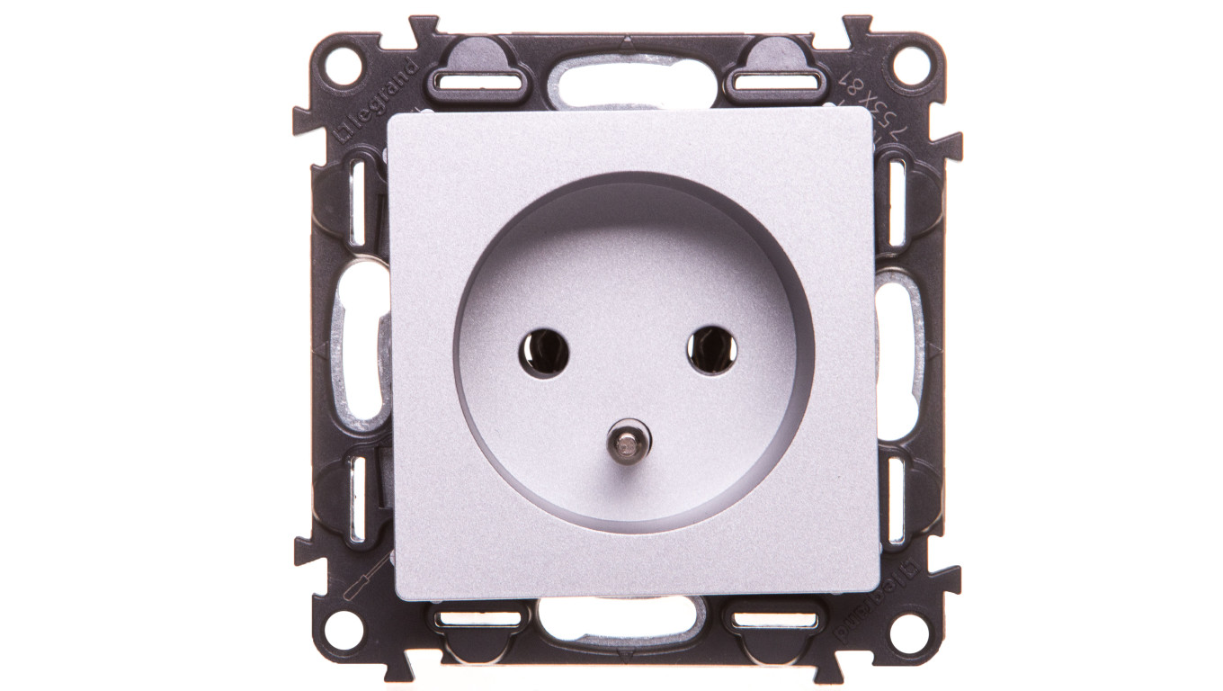 VALENA LIFE Gniazdo pojedyncze z/u 2P+Z aluminium 753381