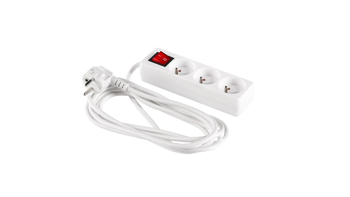 Przedłużacz z wyłącznikiem 3-gniazda z/u 1,5m /H05VV-F 3G1/ biały PM-ZW-3G-15